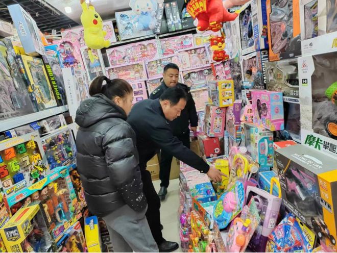 六安開展校園周邊玩具銷售突擊檢查，筑牢兒童安全防線